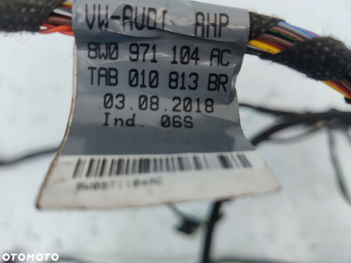 AUDI A4 B9 WIĄZKA ZDERZAK TYŁ 8W0941104AC - 2