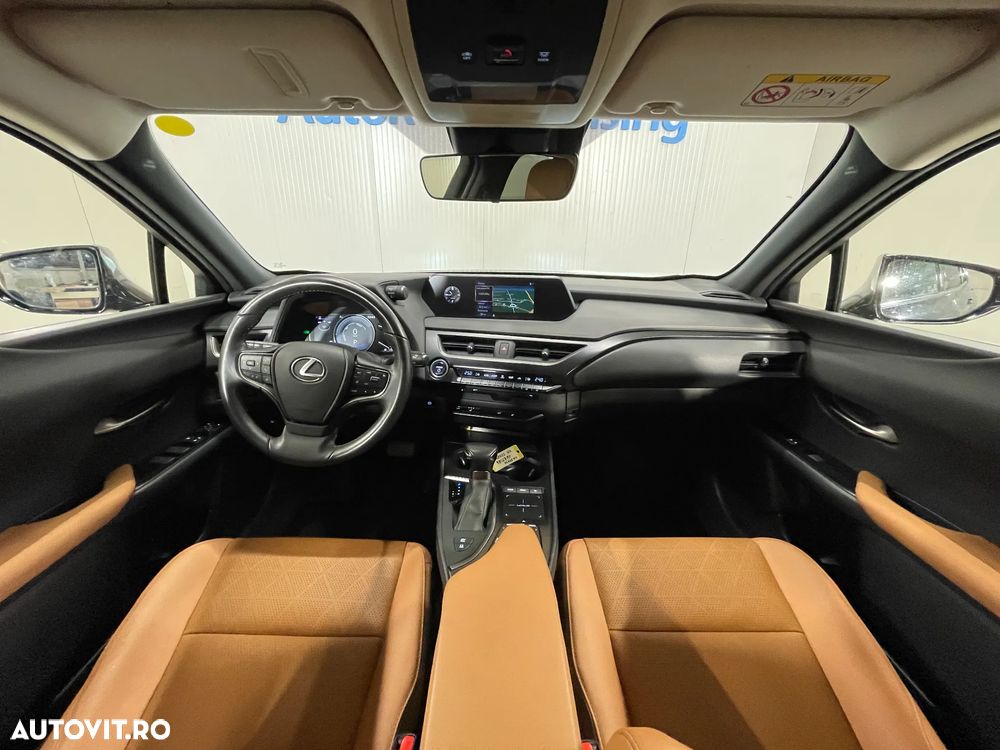 Lexus UX 250h (E-FOUR) Luxury Line - 7
