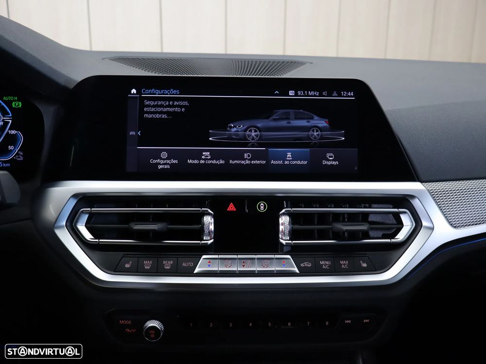 BMW 320 e Aut. M Sport - 24