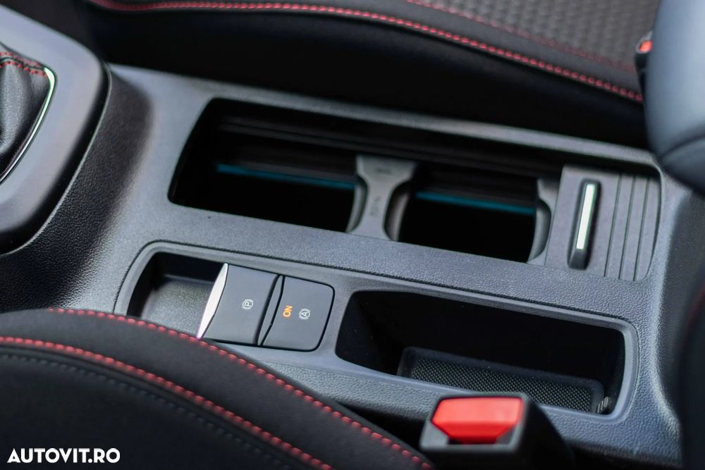 Ford Focus 1.0 EcoBoost MHEV ST-Line X - 18