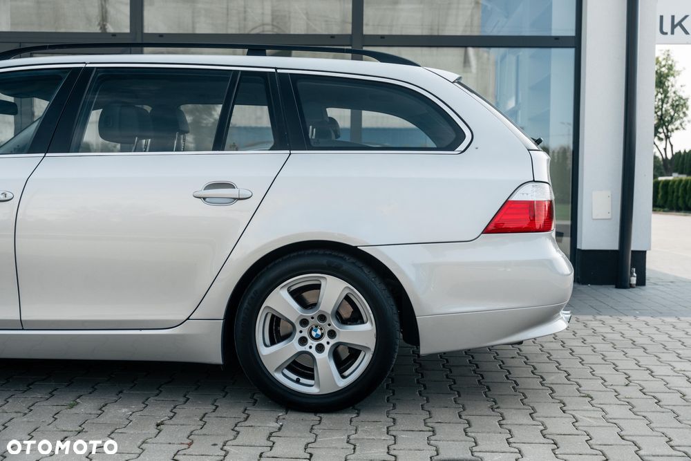 BMW Seria 5 525d xDrive Edition Exclusive - 14
