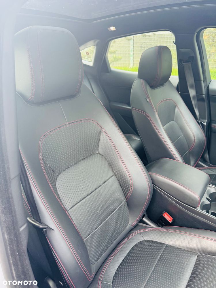 Jaguar E-Pace 2.0 i4P AWD First Edition - 12