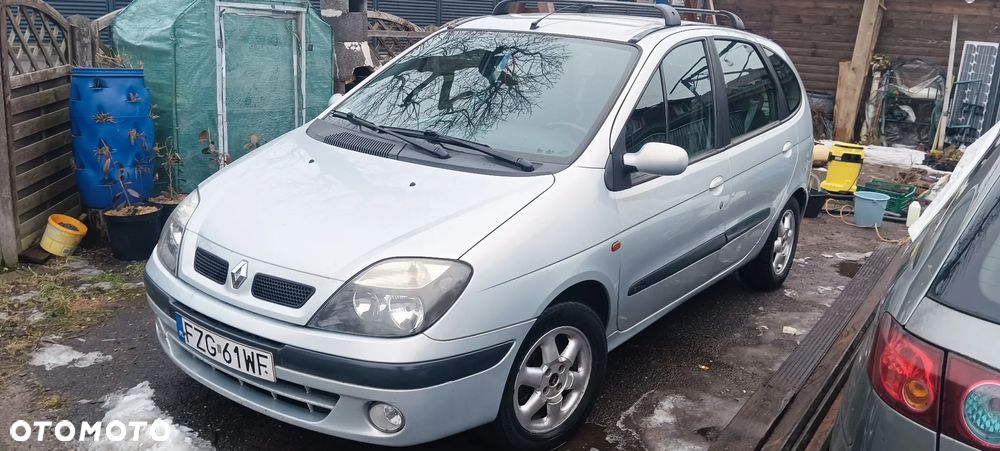 Renault Scenic 2.0 16V Alize - 30