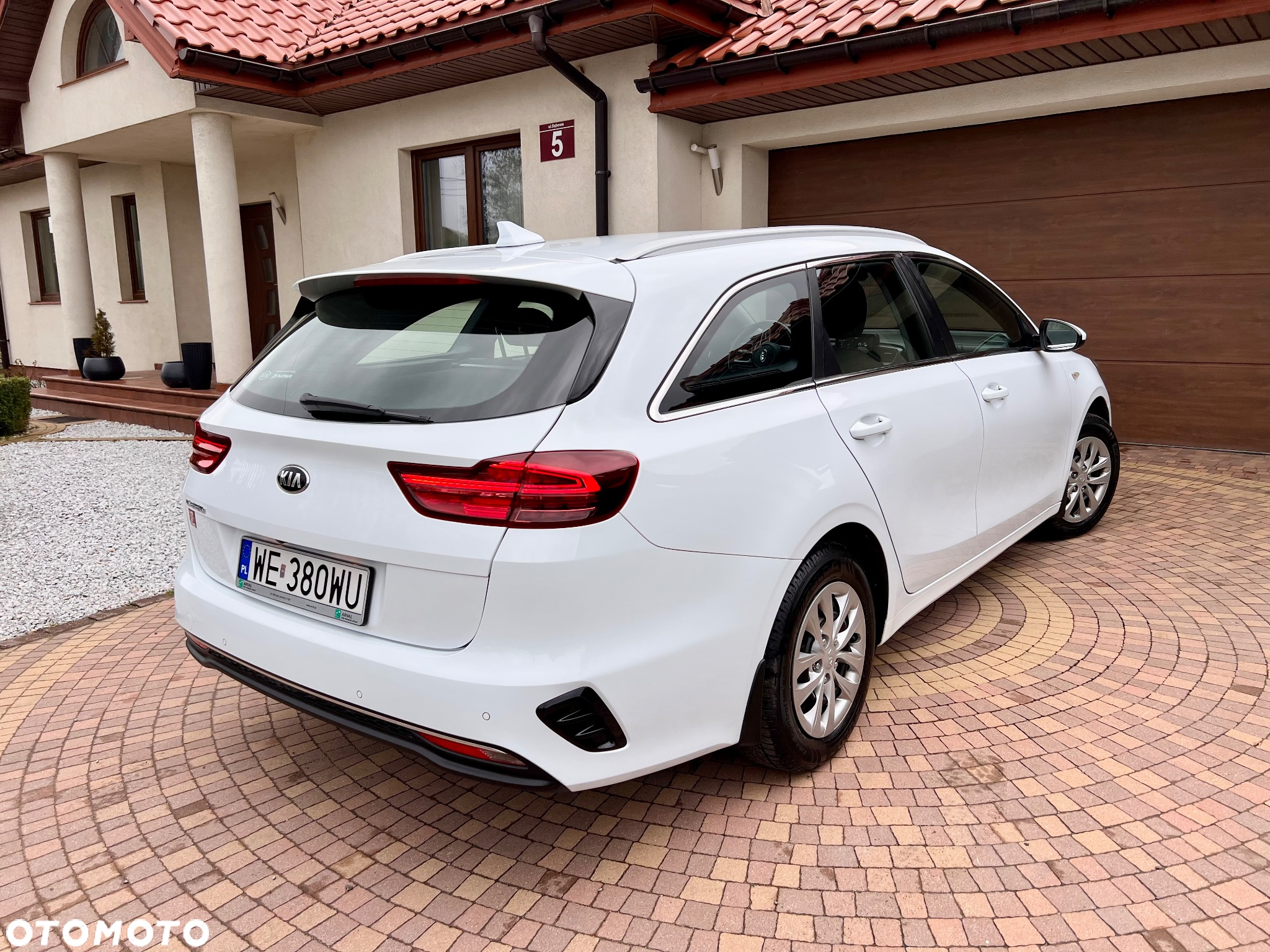 Kia Ceed 1.6 CRDi SCR M - 30