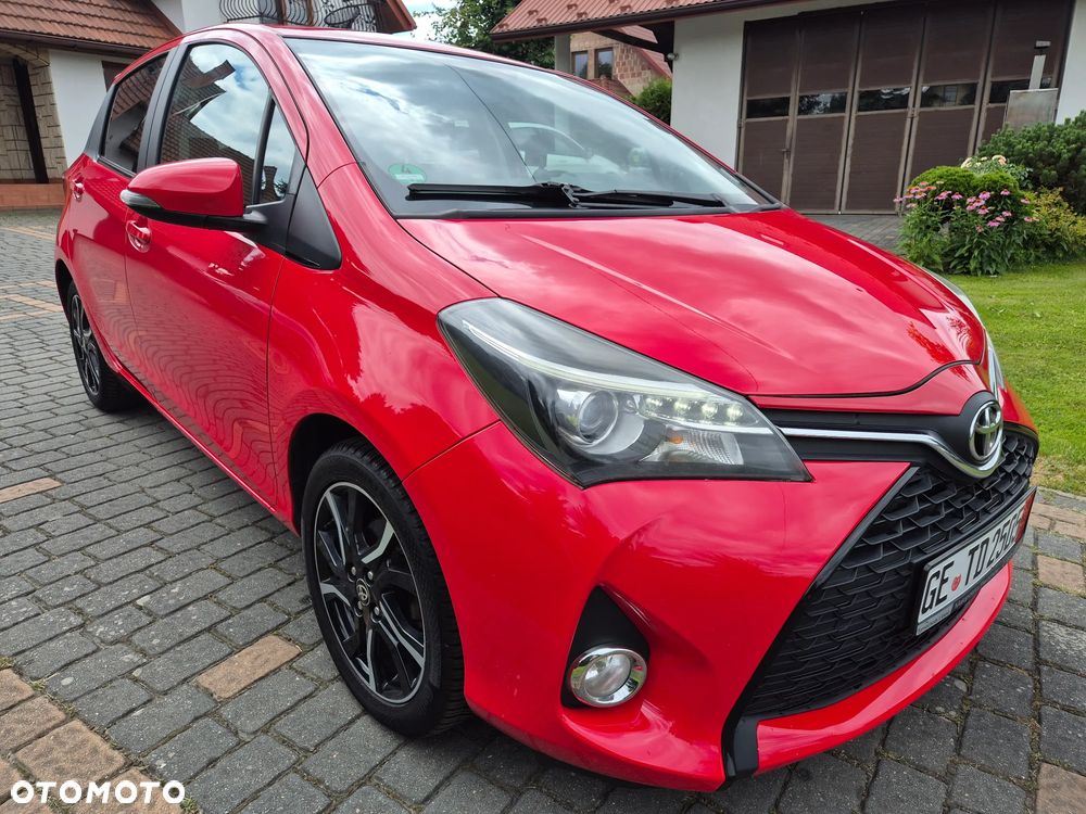 Toyota Yaris 1.33 VVT-i Lounge - 1