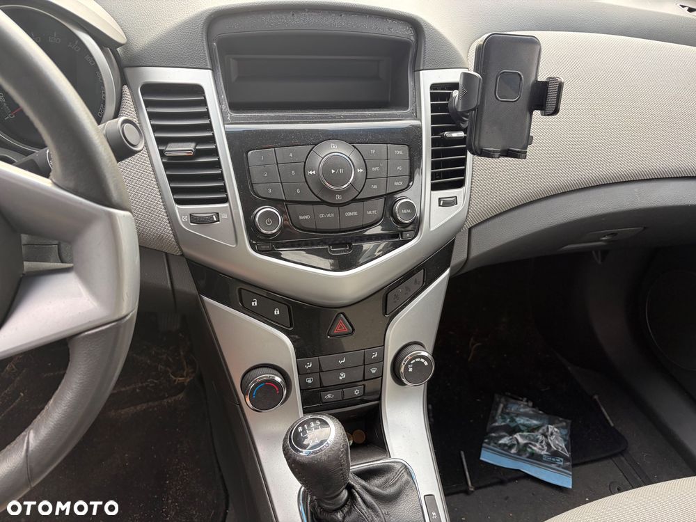 Chevrolet Cruze 1.6 - 7