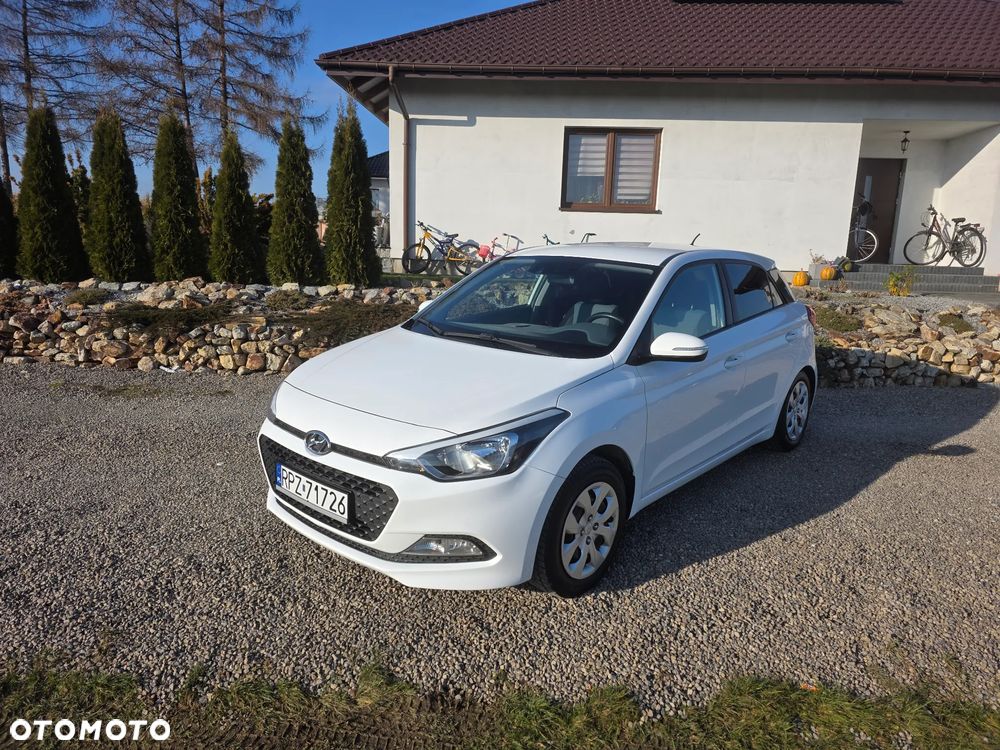 Hyundai i20 - 15