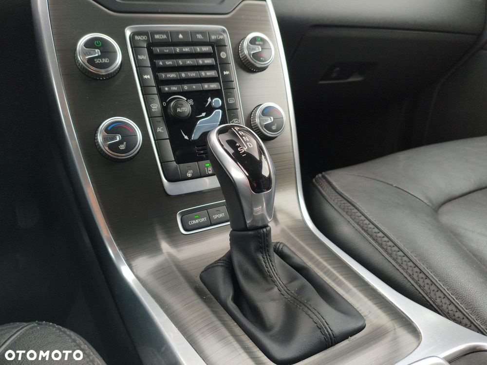 Volvo XC 70 - 12