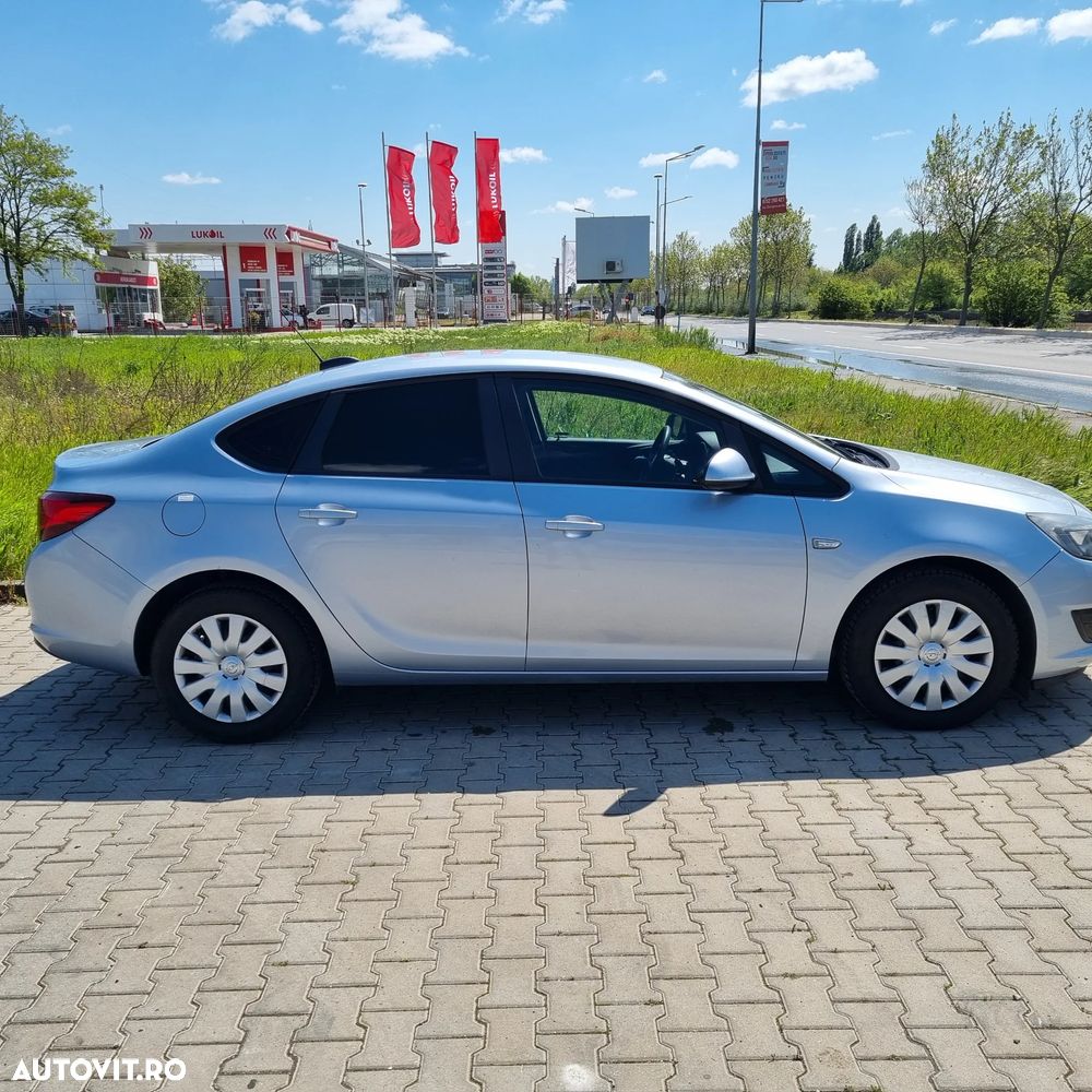 Opel Astra 1.6 TWINPORT ECOTEC Essentia Aut. - 2