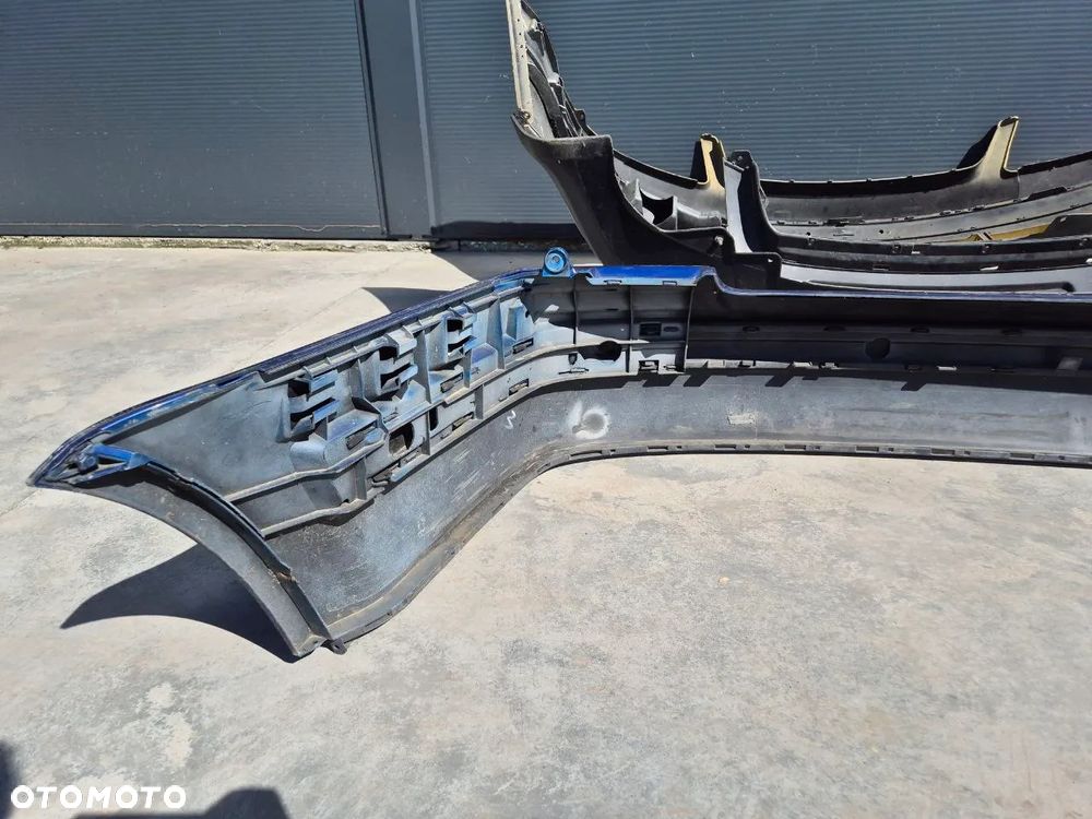 ORYGINALNY ZDERZAK  TYLNI ZDERZAK  PASSAT B5 - 11