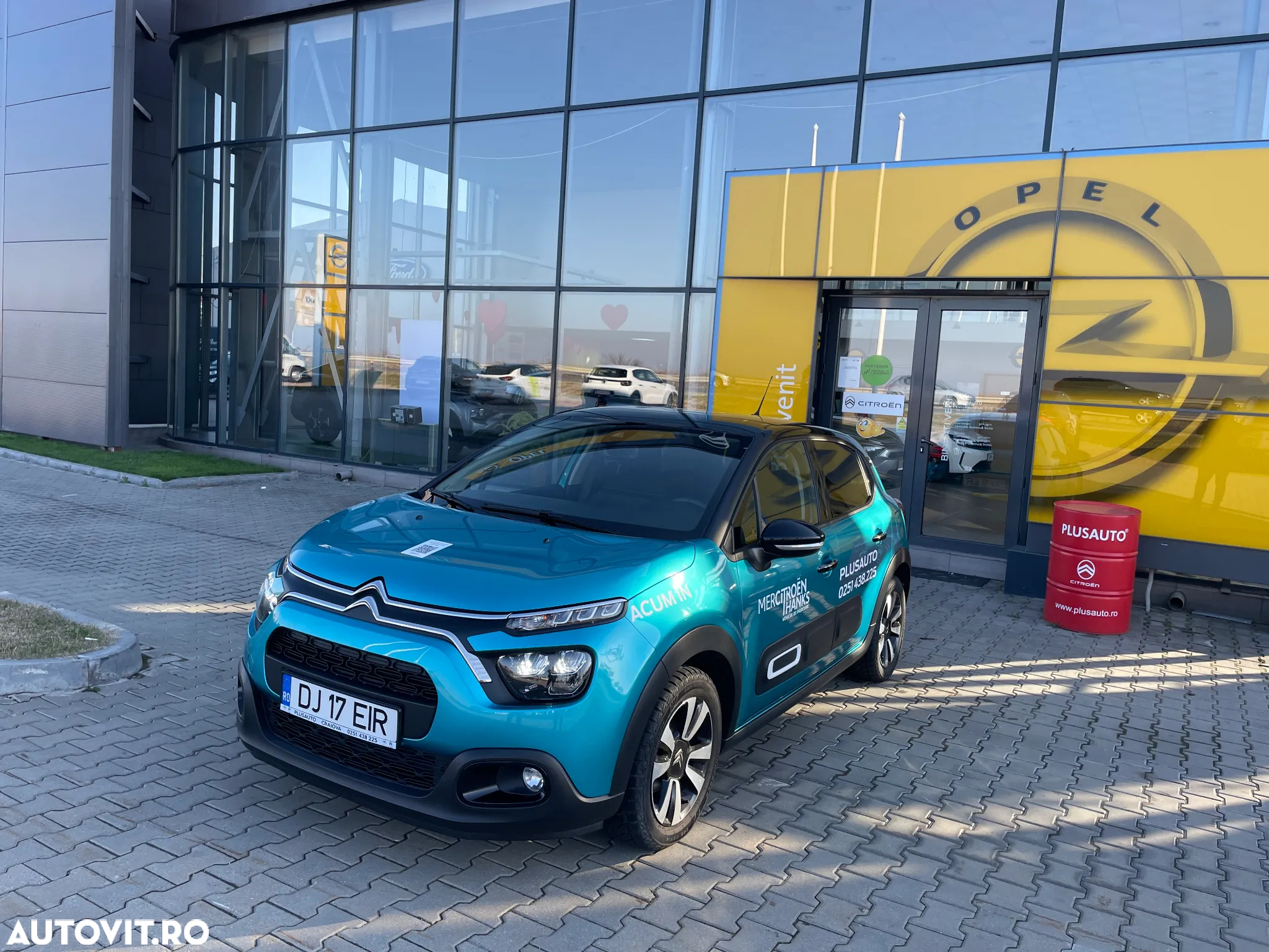 Citroën C3 1.2 PureTech S&S EAT6 Shine - 2
