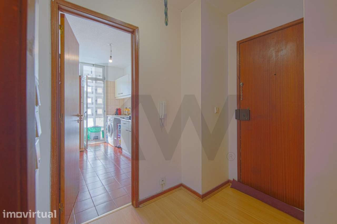Apartamento T2 | Sto António dos Cavaleiros | Venda | - Grande imagem: 3/30
