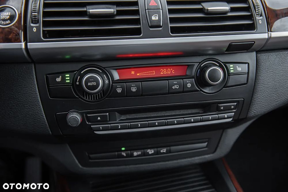 BMW X5 xDrive35i Edition Exclusive - 23