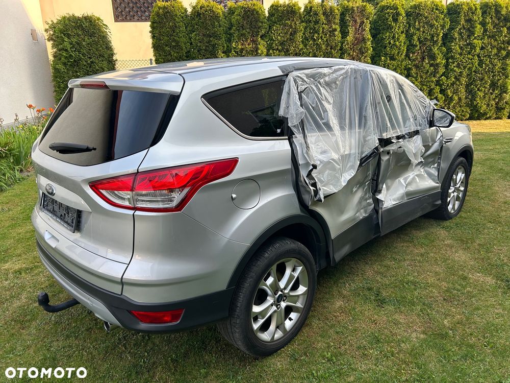 Ford Kuga 2.0 TDCi 4x4 Titanium - 2