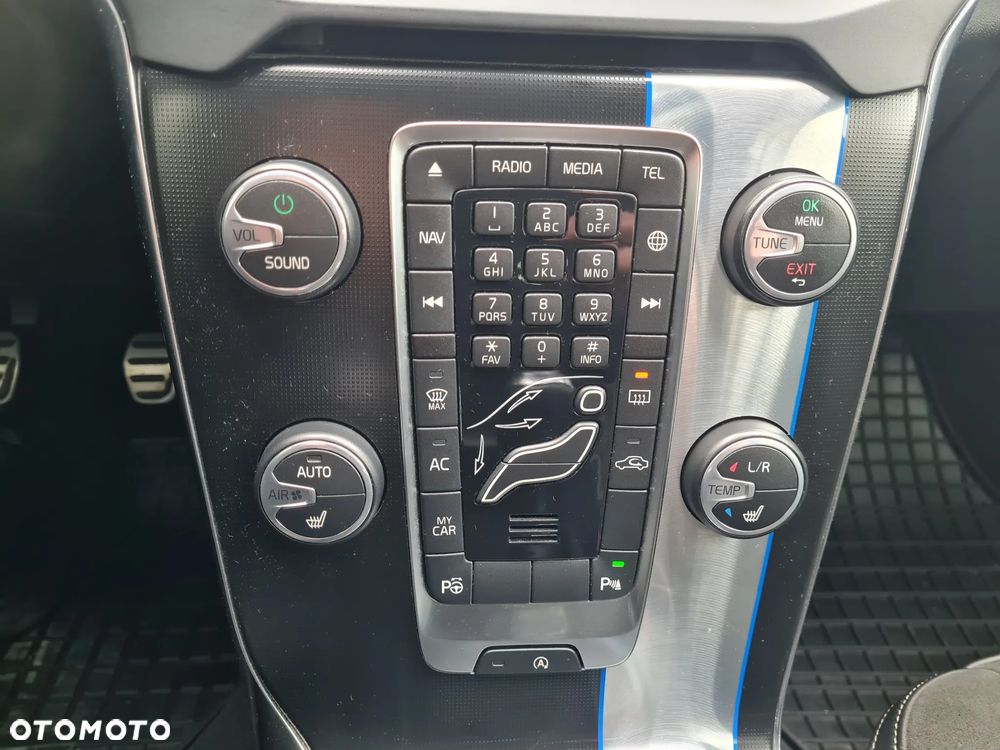 Volvo V40 D2 Drive-E R-Design Momentum - 13