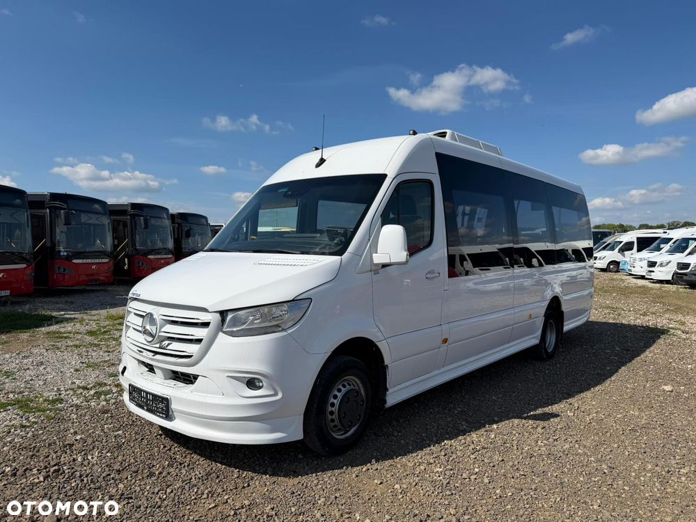 Mercedes-Benz Sprinter 517 - 8