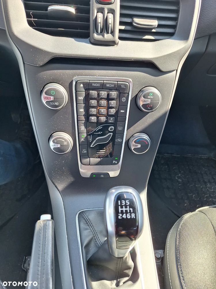 Volvo V40 - 12