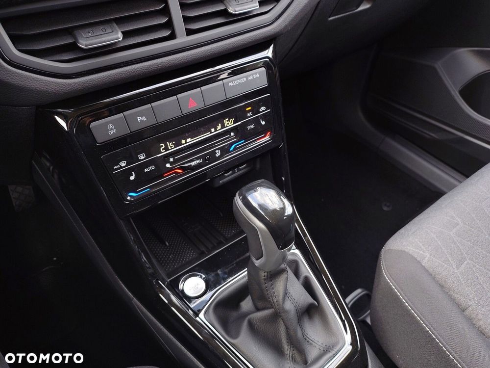 Volkswagen T-Cross - 23
