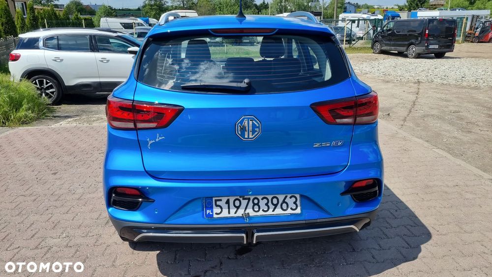 MG ZS - 20