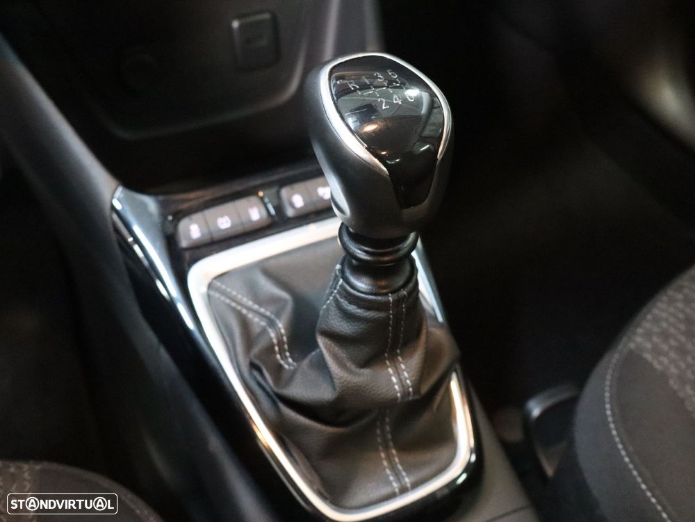 Opel Crossland X 1.2 T Innovation - 15