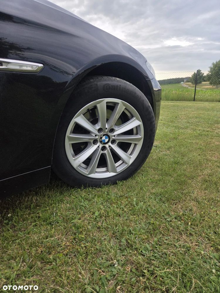 BMW Seria 5 520d xDrive - 8