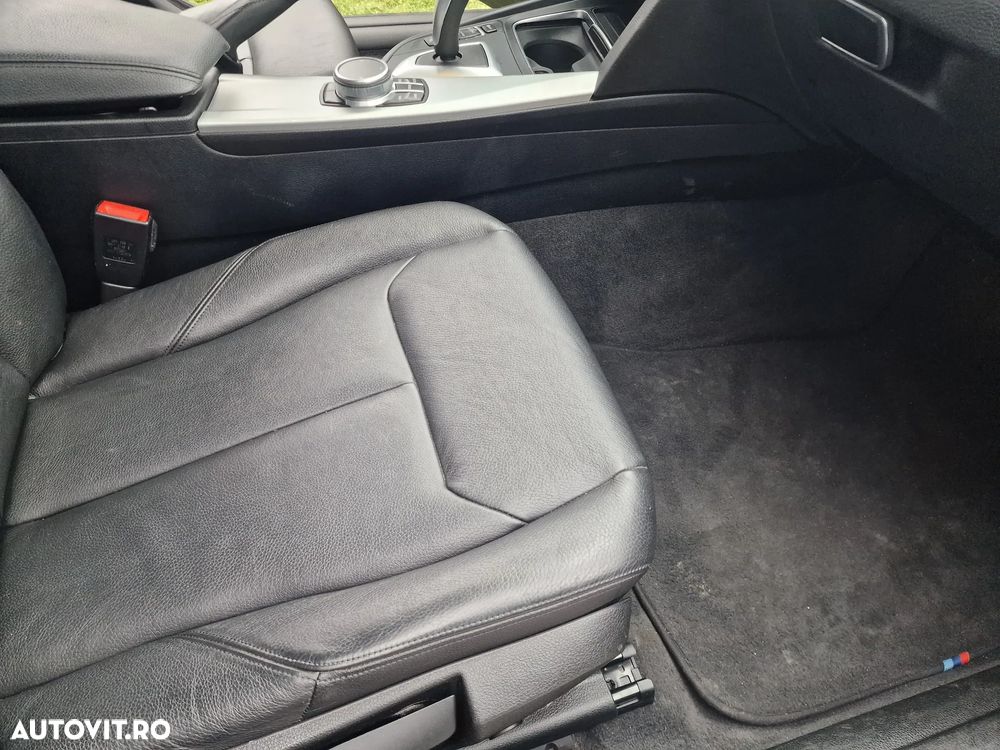 BMW Seria 3 320d xDrive AT - 15