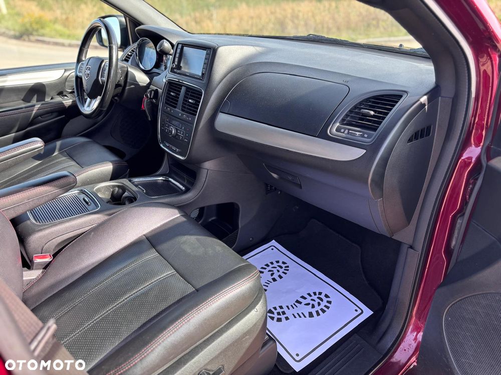 Dodge Grand Caravan 3.6 R/T - 7