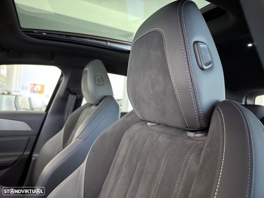Peugeot 308 SW 1.2 PureTech GT EAT8 - 24