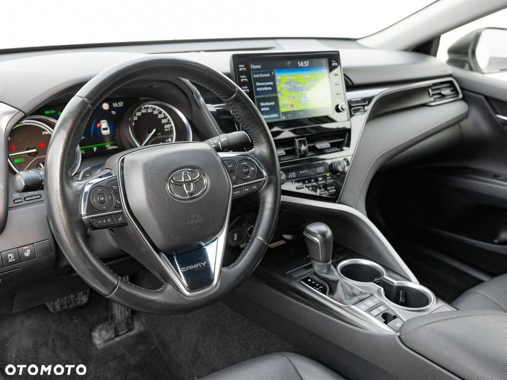 Toyota Camry - 7
