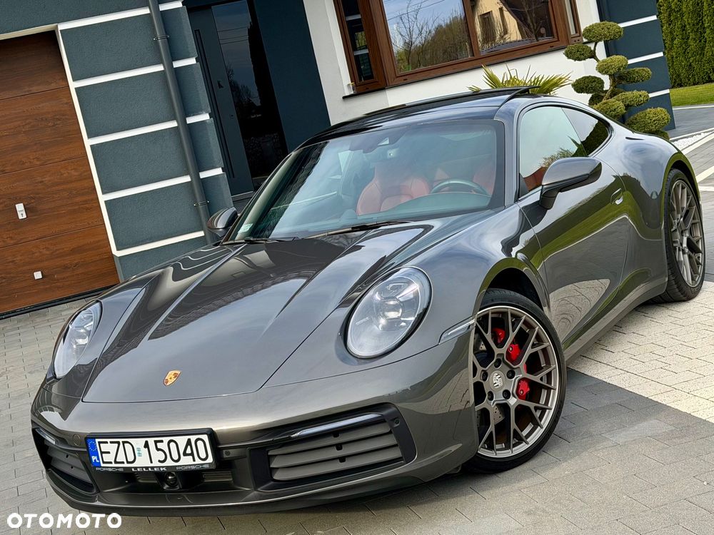 Porsche 911 Carrera 4S - 1