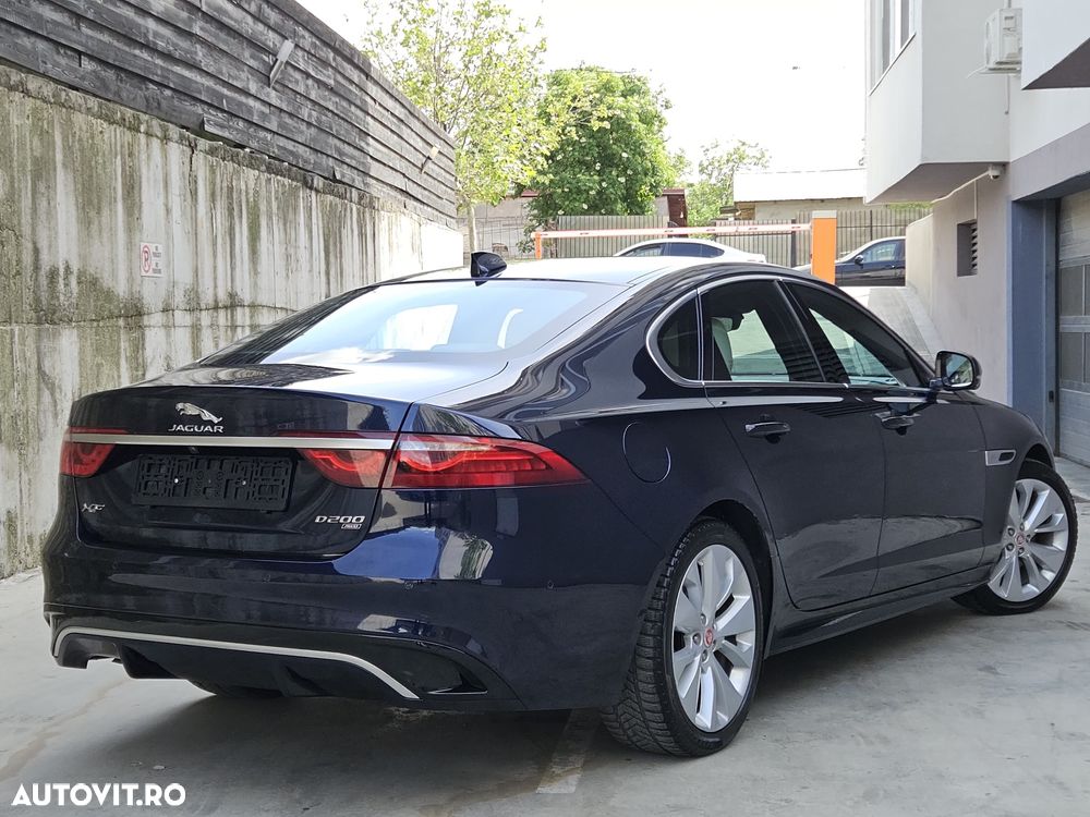 Jaguar XF D200 AWD R-Dynamic SE - 17