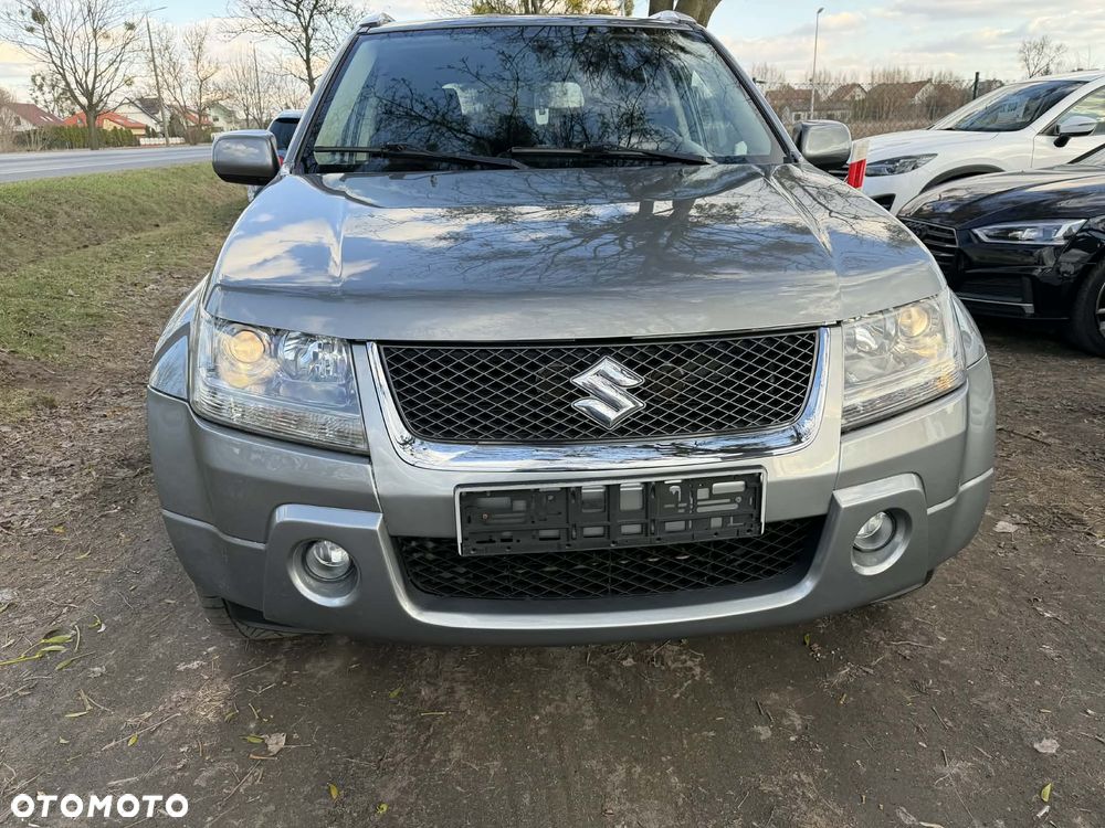 Suzuki Grand Vitara 2.0 Comfort Limited - 18