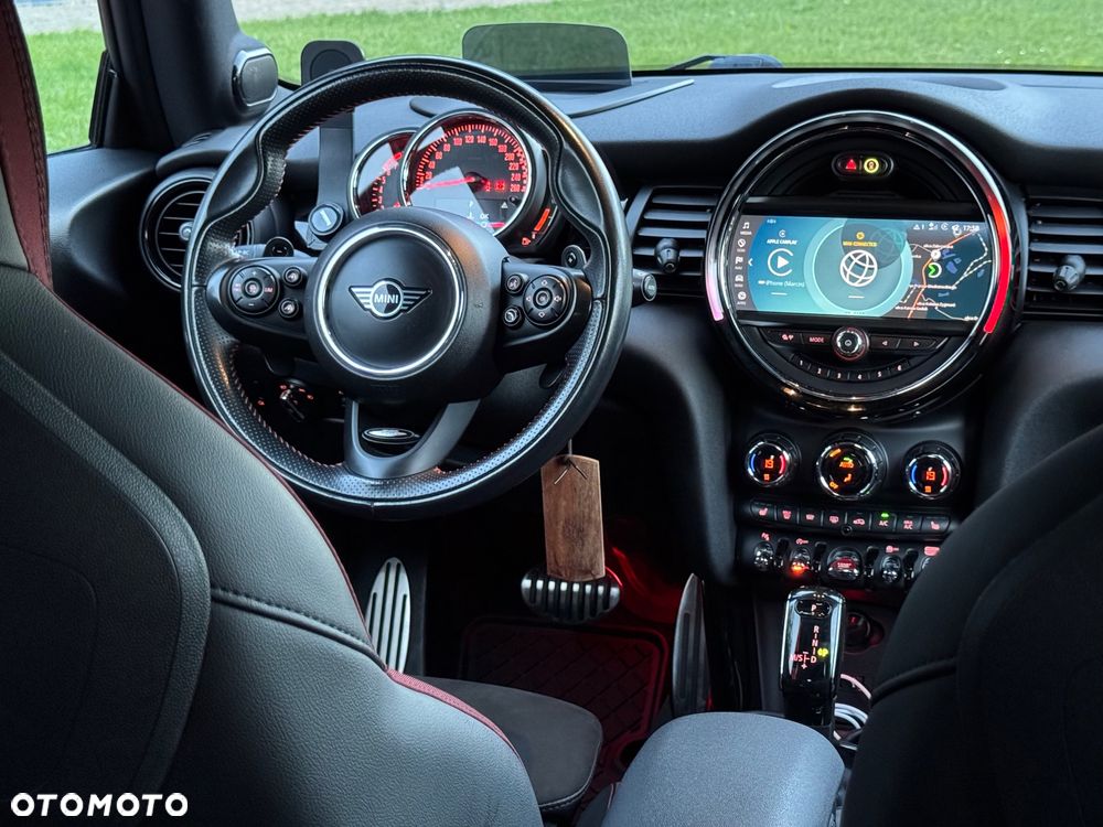 MINI John Cooper Works - 25