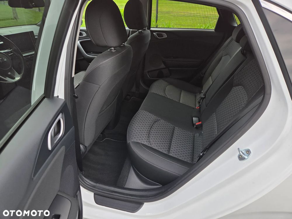 Kia Ceed 1.6 CRDi Eco-Dynamics+ (48V Mild-Hybrid) DCT7 Platinum Edition - 20