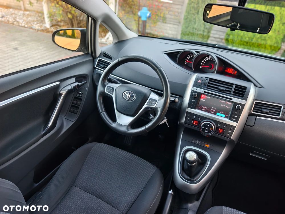 Toyota Verso 1.8 7-Sitzer Skyview Edition - 13