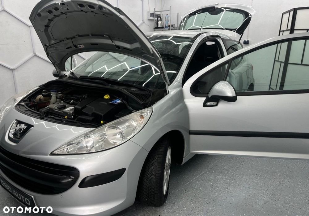 Peugeot 207 - 28