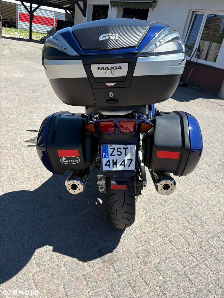 Yamaha FJR - 4