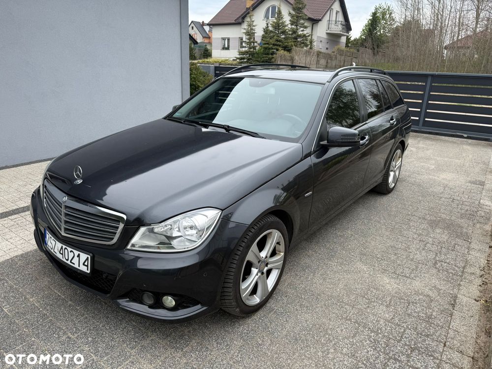 Mercedes-Benz Klasa C 200 CGI BlueEFFICIENCY Elegance - 13