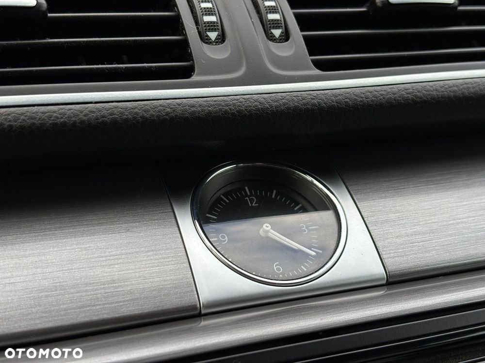 Volkswagen Passat 2.0 TDI Comfortline - 18