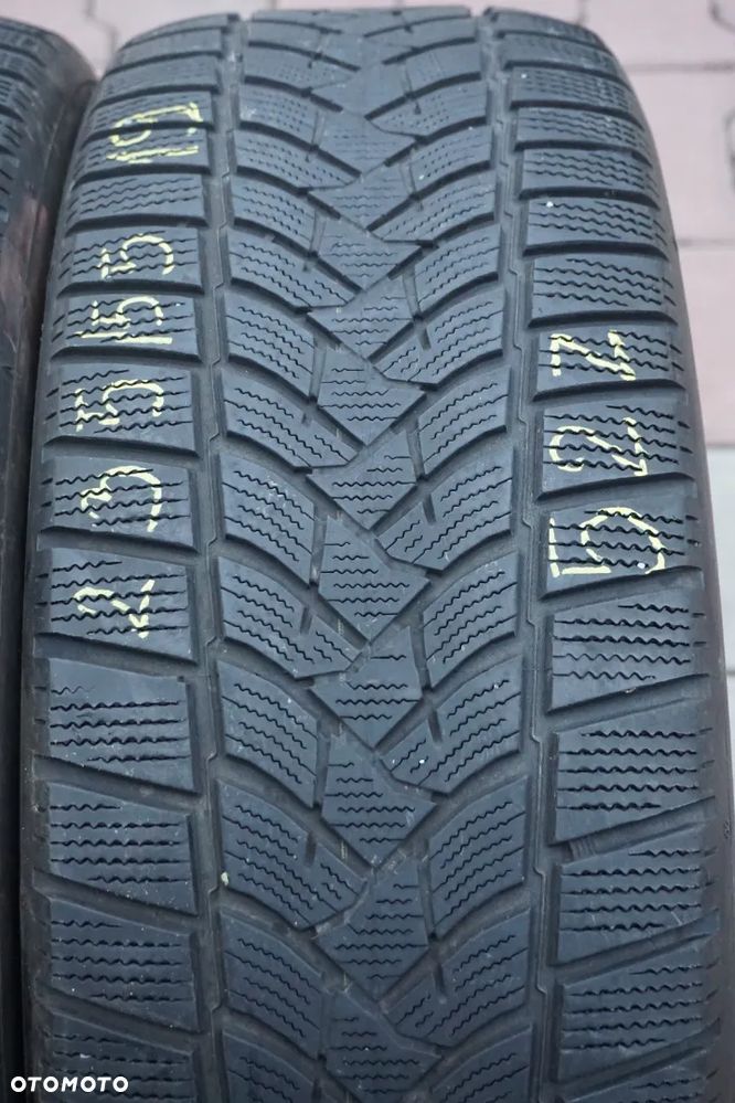 235 55 19 Dunlop Winter Sport 5 SUV - 4
