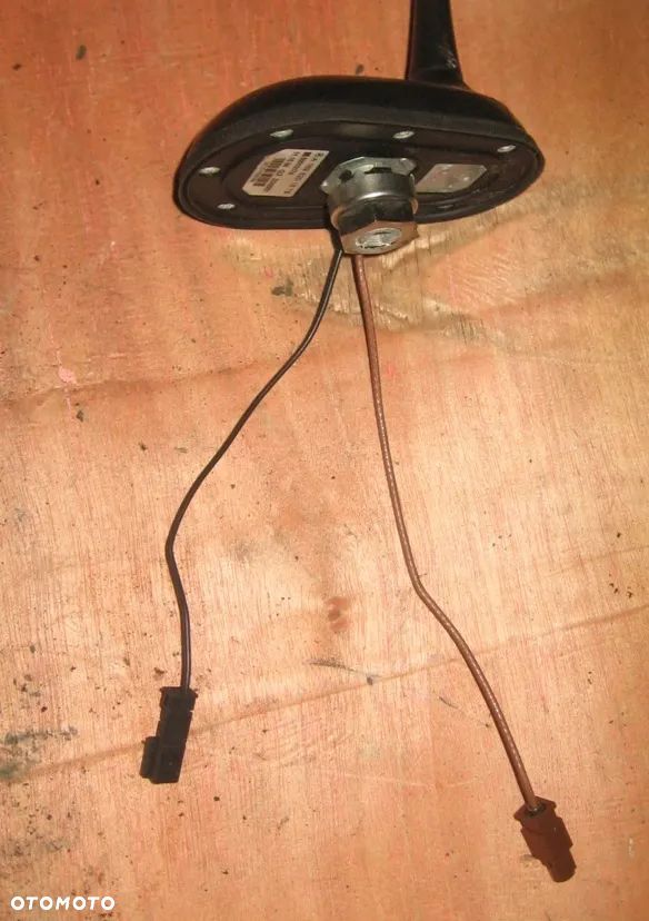 antena dachowa MERCEDES A KLASA W169 A1698201875 - 2