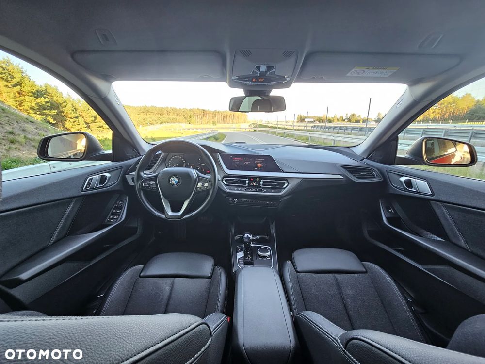 BMW Seria 2 218i Advantage - 16