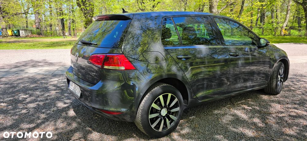 Volkswagen Golf - 5