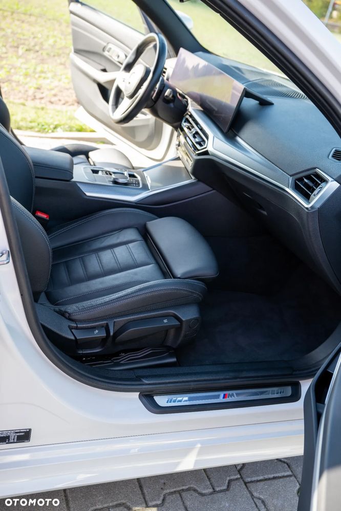 BMW Seria 3 320i M Sport - 11