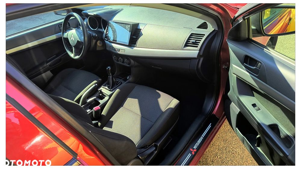 Mitsubishi Lancer 1.5 Inform - 10