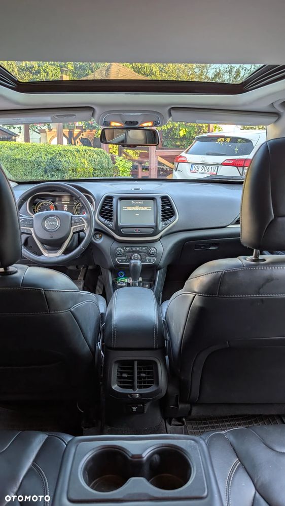 Jeep Cherokee - 8