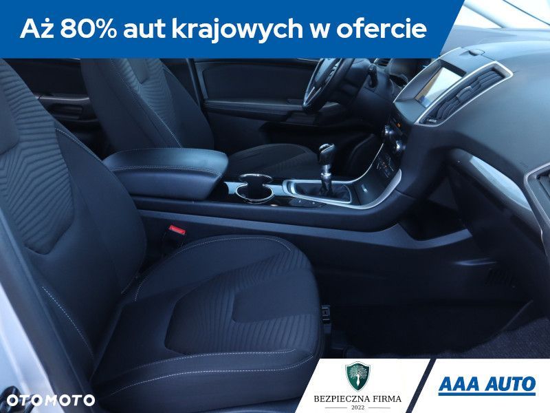 Ford S-Max - 11