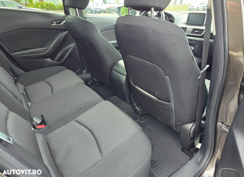 Mazda 3 G100 Attraction - 10