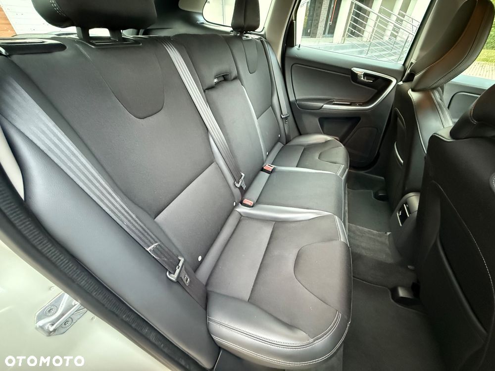 Volvo XC 60 - 24