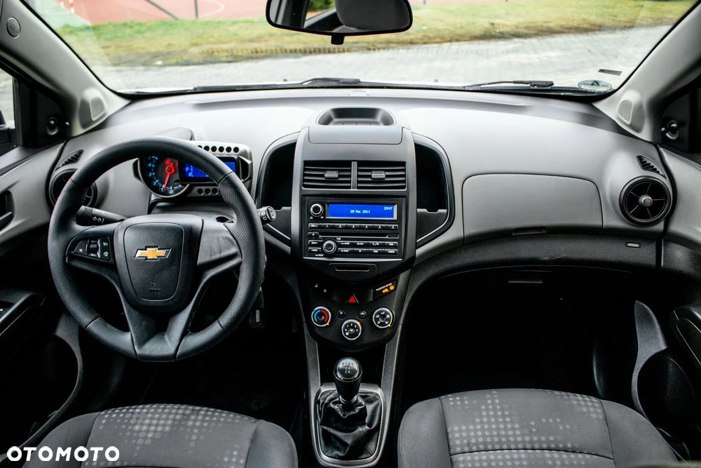 Chevrolet Aveo 1.2 LS - 27